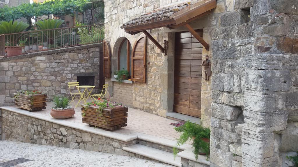 Borgo Medioevale Apartment โตดี ภายนอก รูปภาพ