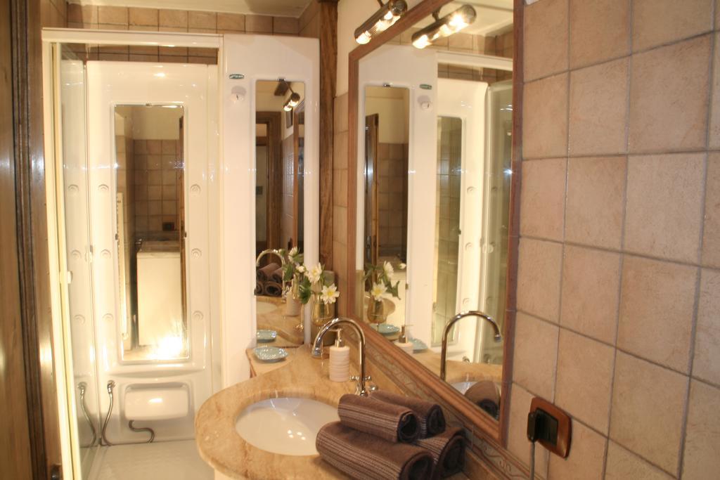 Borgo Medioevale Apartment โตดี ภายนอก รูปภาพ