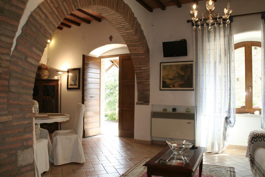Borgo Medioevale Apartment โตดี ภายนอก รูปภาพ
